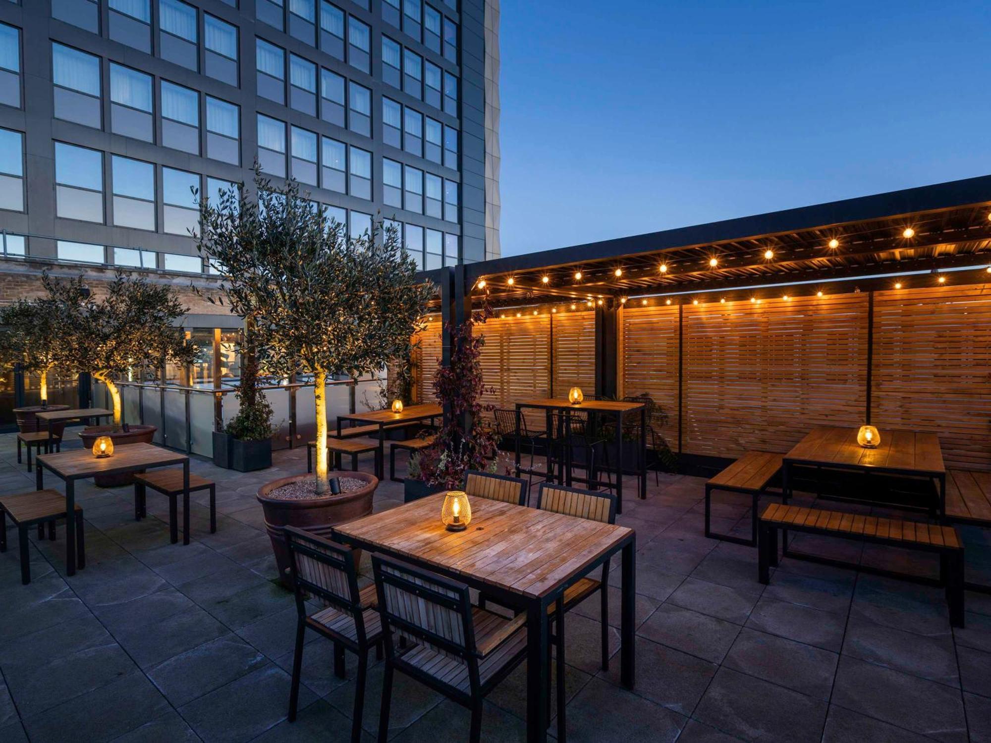 Mercure Newport Екстер'єр фото