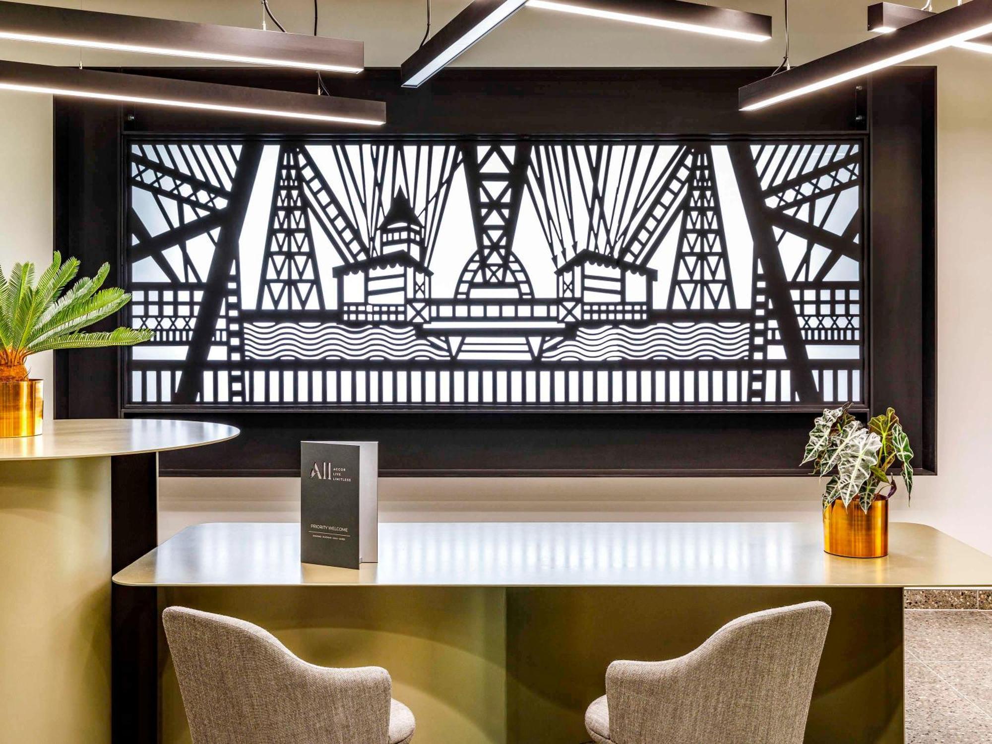 Mercure Newport Екстер'єр фото
