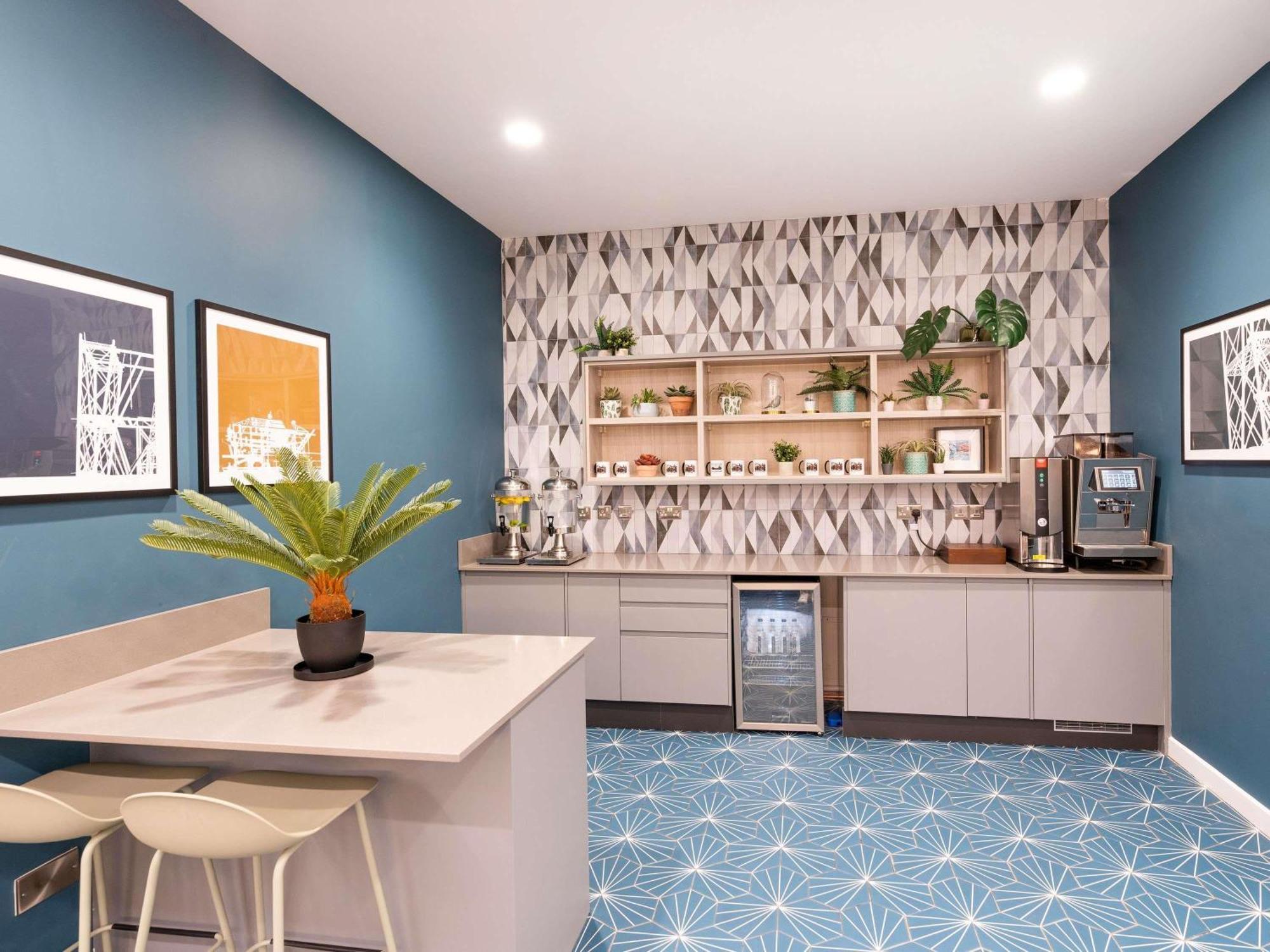 Mercure Newport Екстер'єр фото