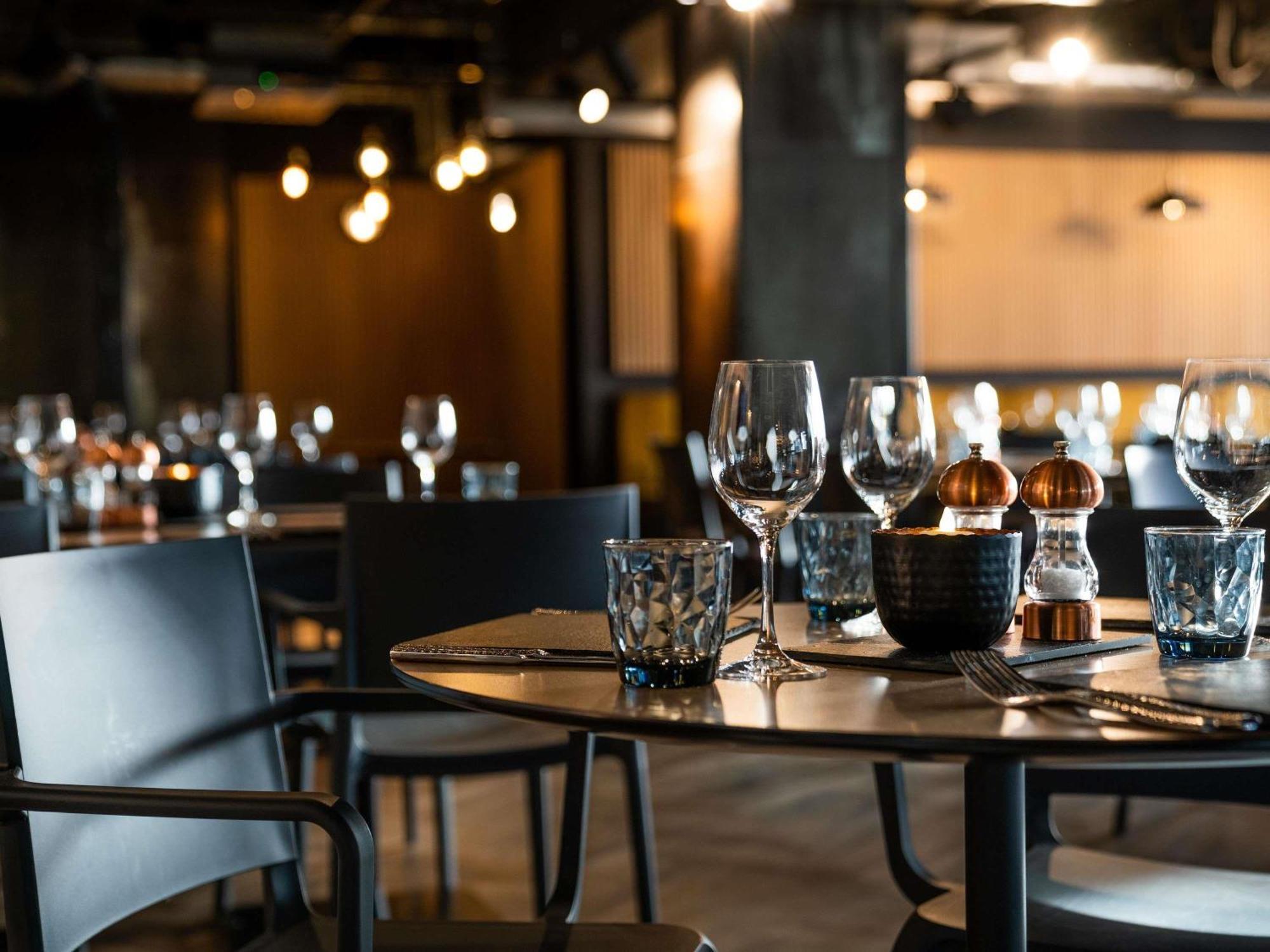 Mercure Newport Екстер'єр фото